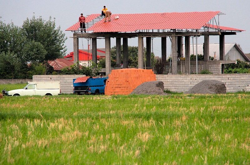 پشت‌پرده آگهی‌های متری مسکن: وقتی مجوز ساخت از کشاورزی صادر می‌شود