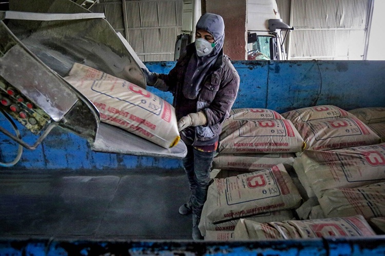 خبر خوش برای سیمانی‌ها؛ محدودیت ۹۰ درصدی برق حذف شد